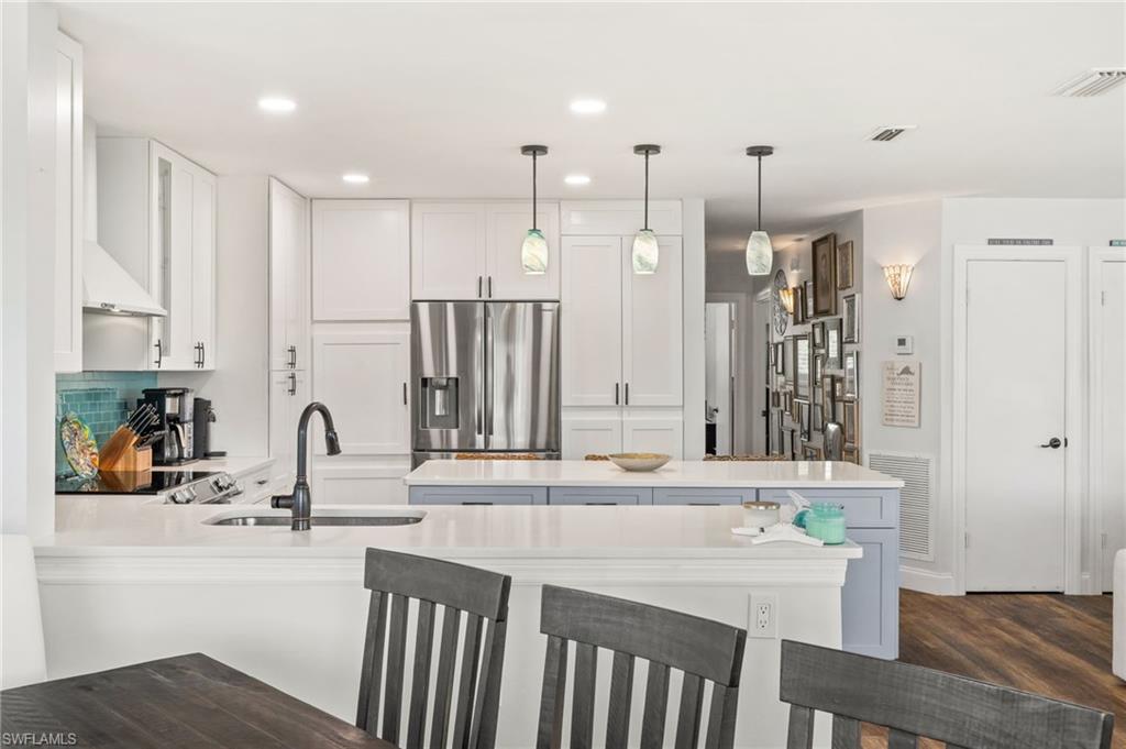 BAY HARBOR CLUB CONDO - Residential