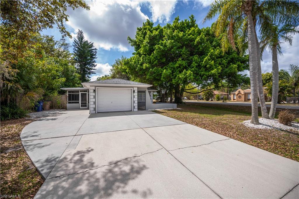 FORT MYERS SHORES - Residential