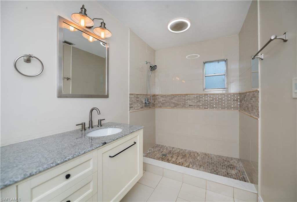 FORT MYERS SHORES - Residential