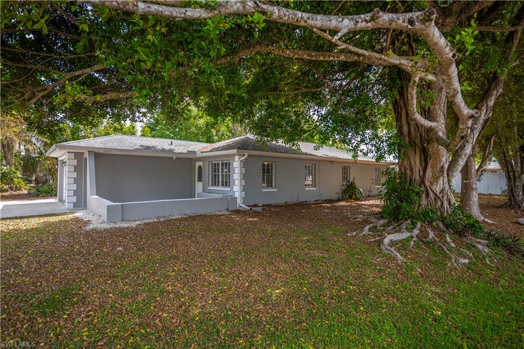 FORT MYERS SHORES - Residential