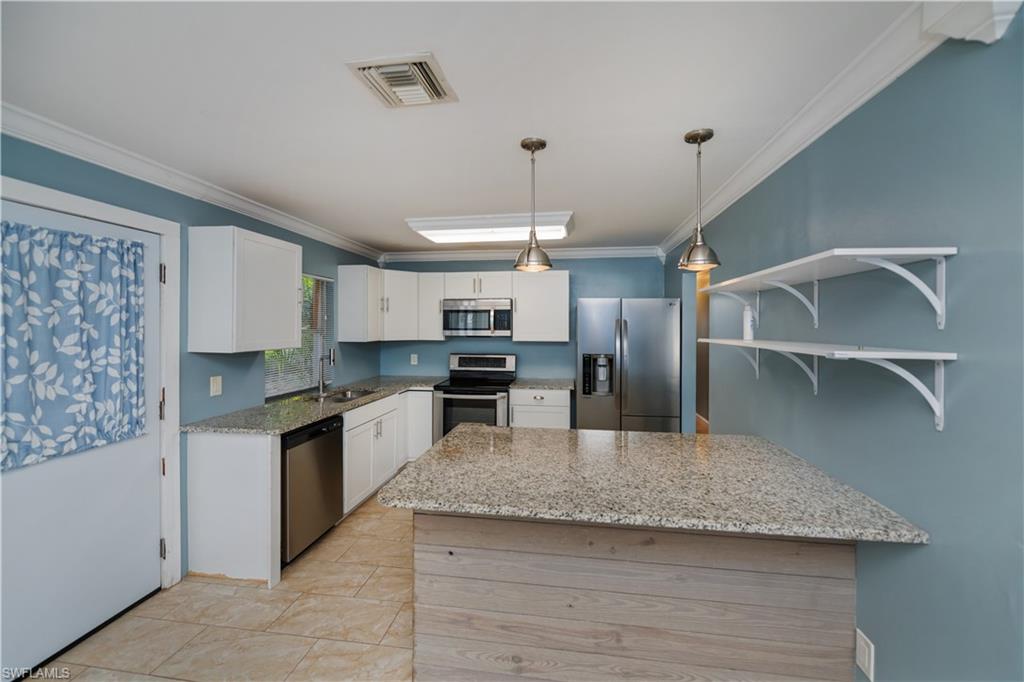 FORT MYERS SHORES - Residential