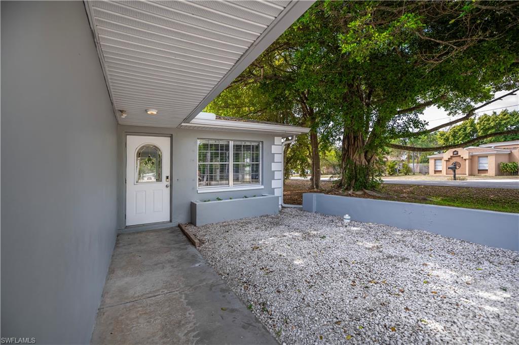 FORT MYERS SHORES - Residential