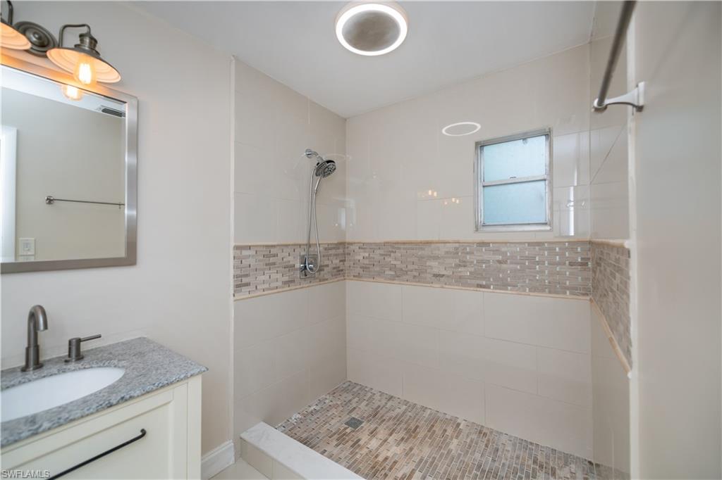 FORT MYERS SHORES - Residential