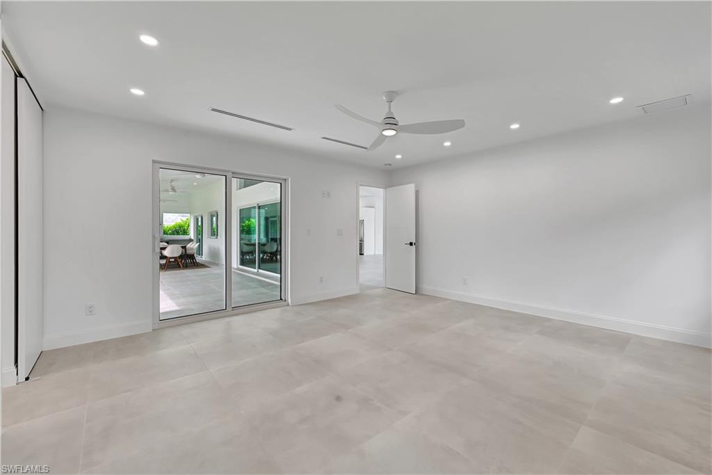 KINGS LAKE - Residential