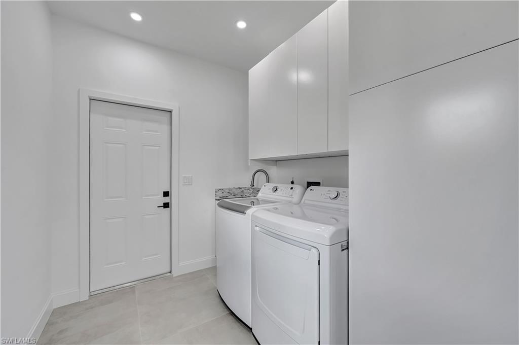 KINGS LAKE - Residential