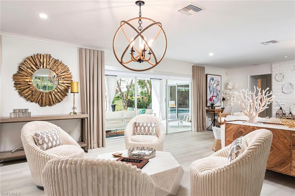 MOORINGS - Residential