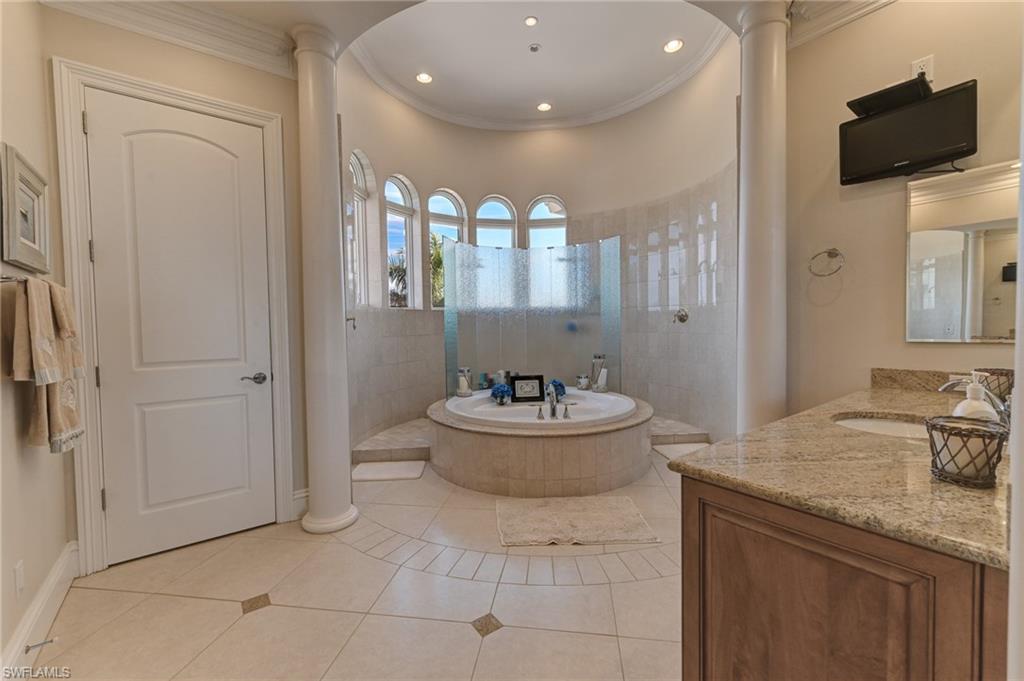 BONITA BEACH - Residential