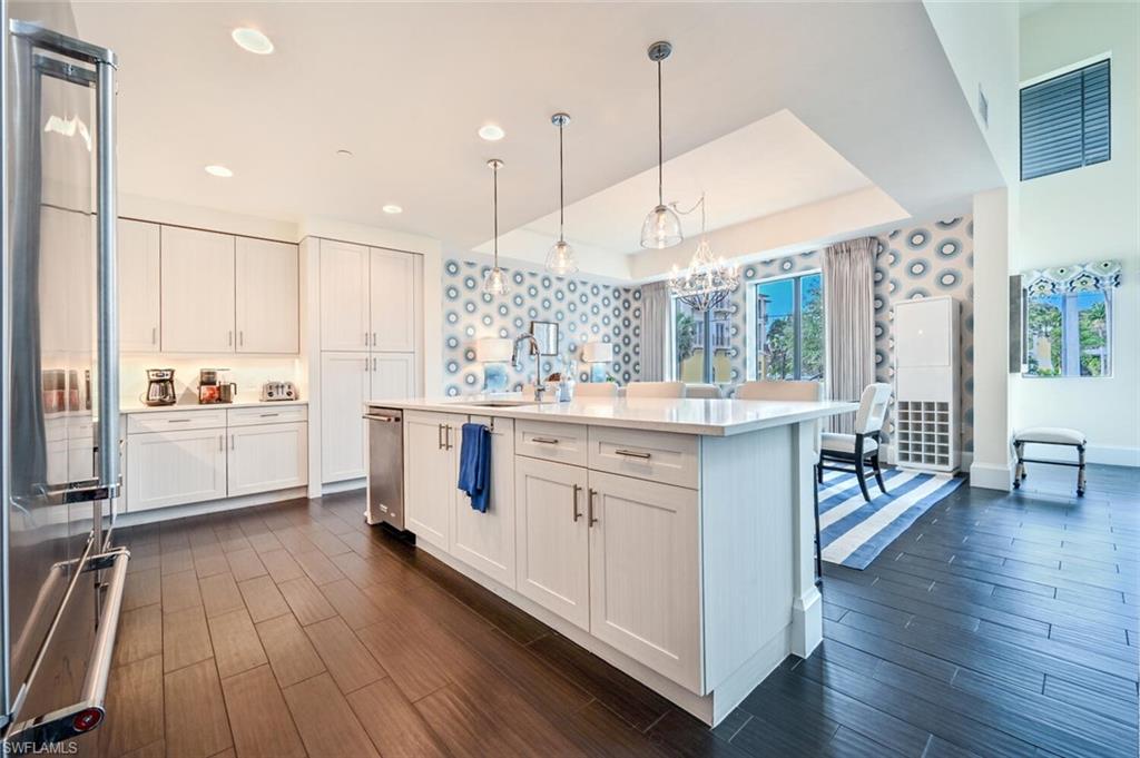 NAPLES SQUARE - Residential Lease