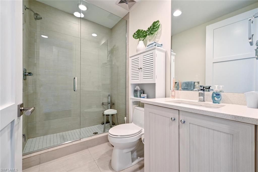 NAPLES SQUARE - Residential Lease