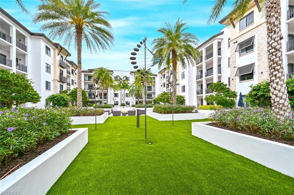 NAPLES SQUARE - Residential Lease