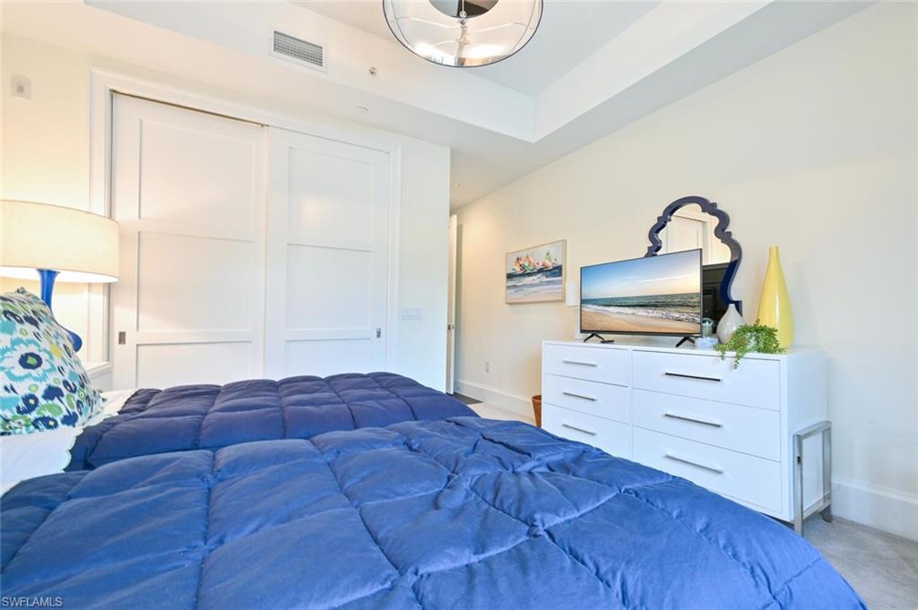 NAPLES SQUARE - Residential Lease