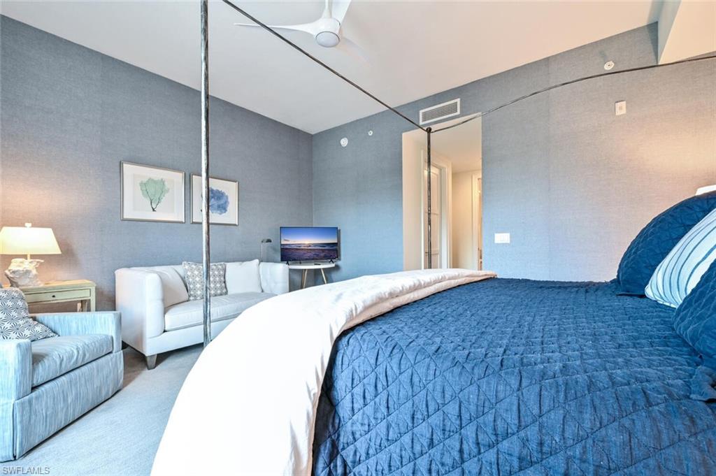 NAPLES SQUARE - Residential Lease