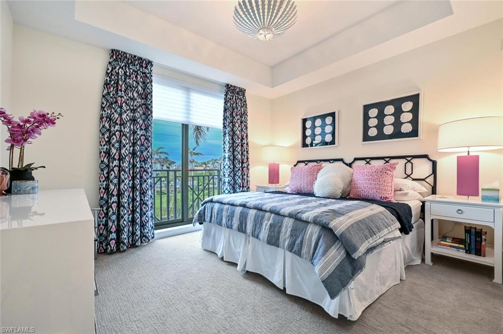 NAPLES SQUARE - Residential Lease