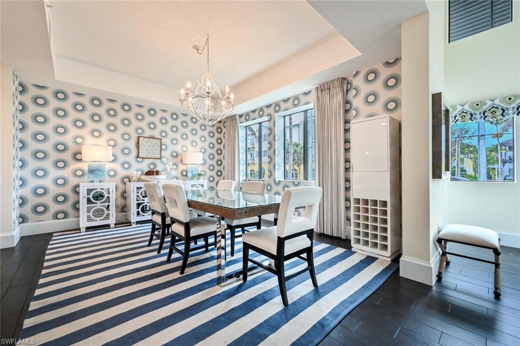 NAPLES SQUARE - Residential Lease