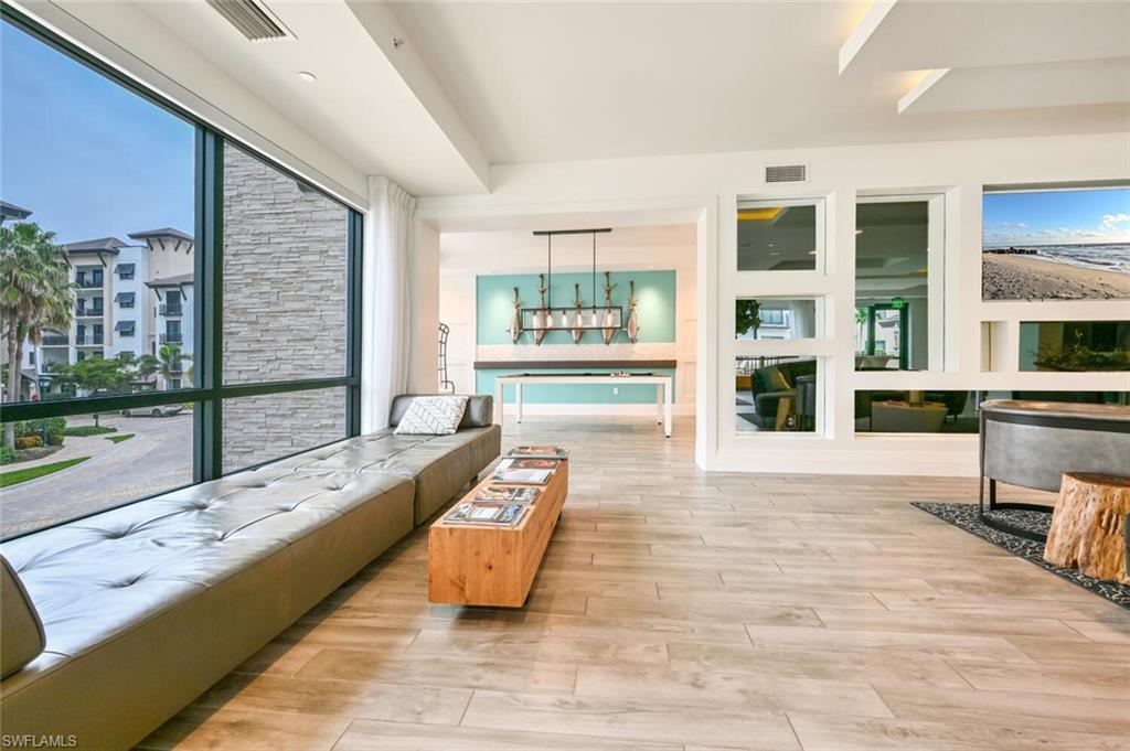 NAPLES SQUARE - Residential Lease