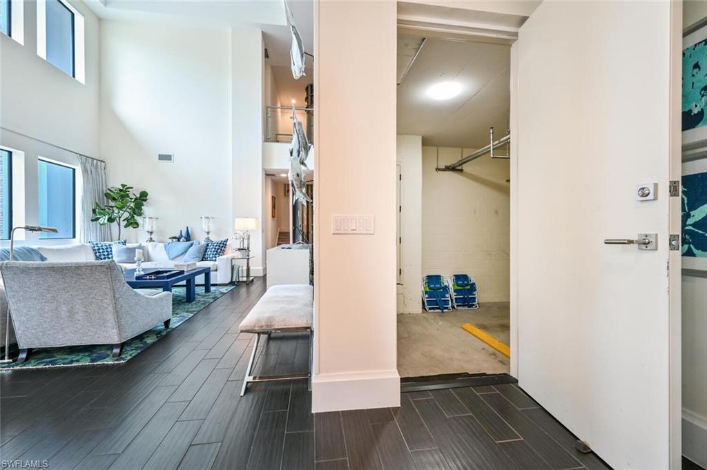 NAPLES SQUARE - Residential Lease