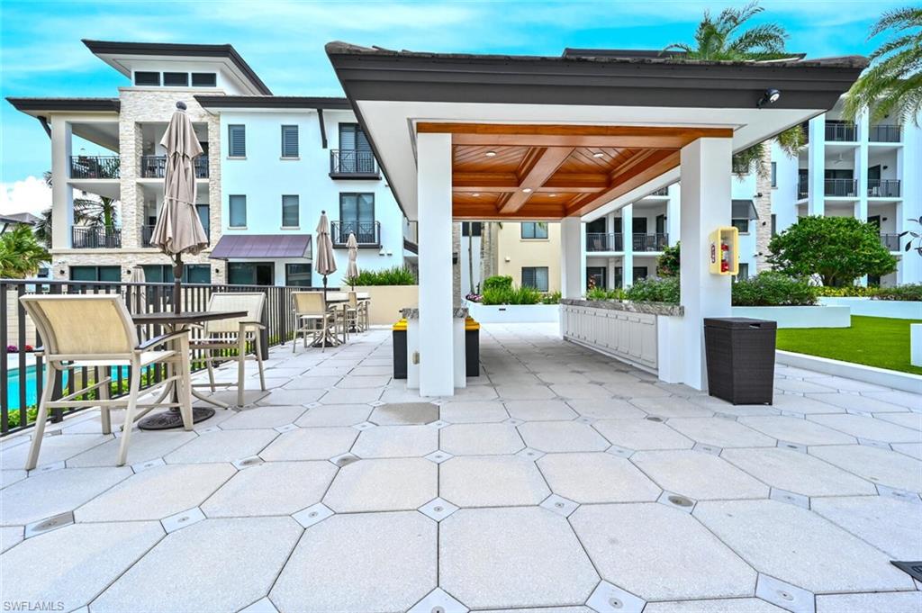 NAPLES SQUARE - Residential Lease