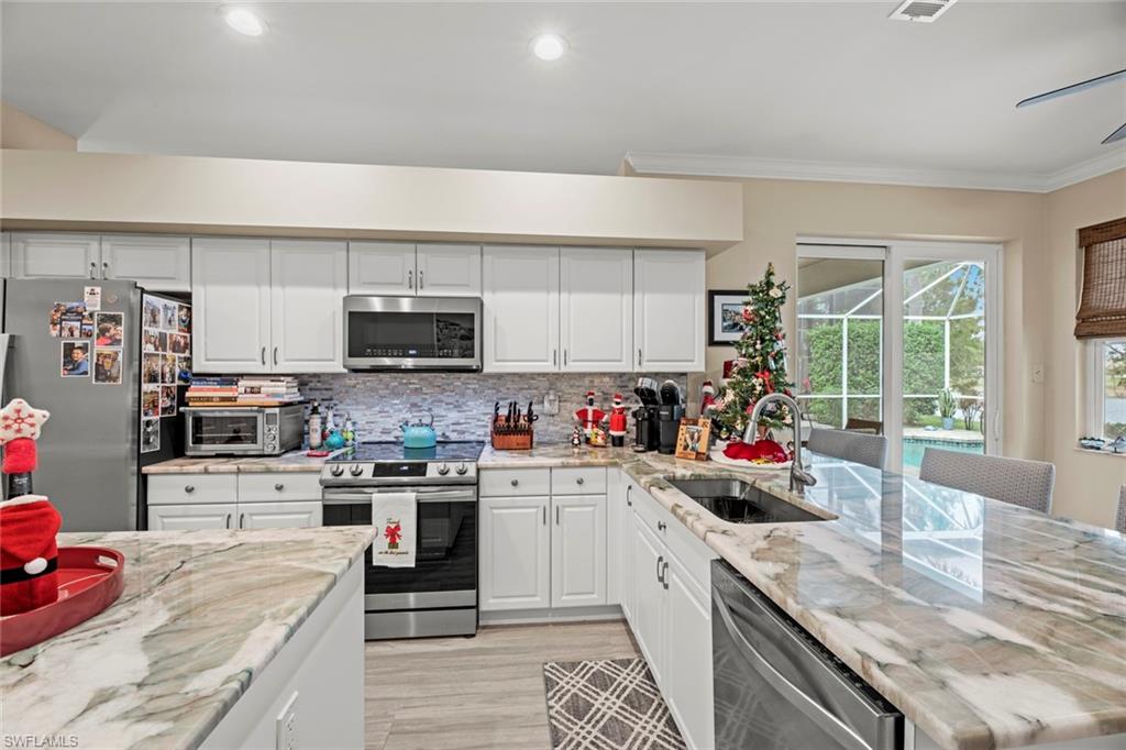 STONEYBROOK - Residential