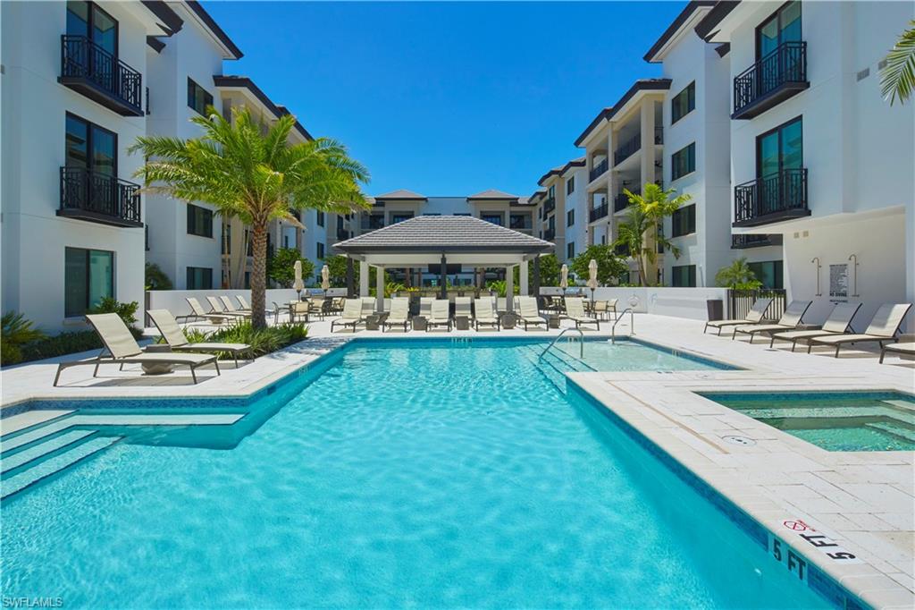 QUATTRO AT NAPLES SQUARE - Residential
