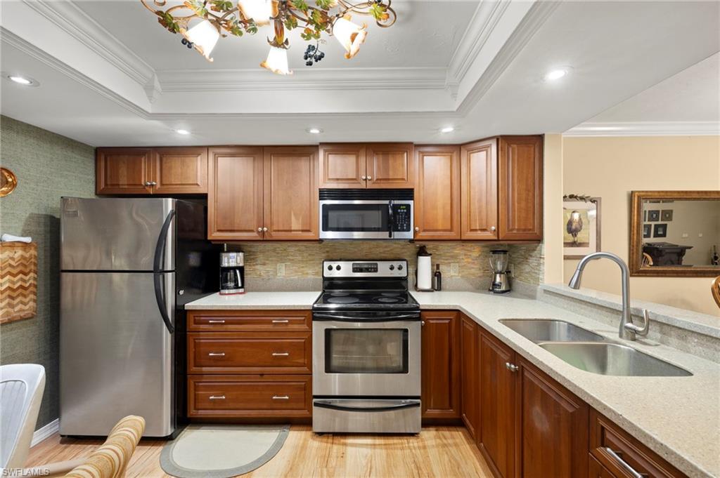 CLUB AT CRYSTAL LAKE CONDOMINIUM - Residential