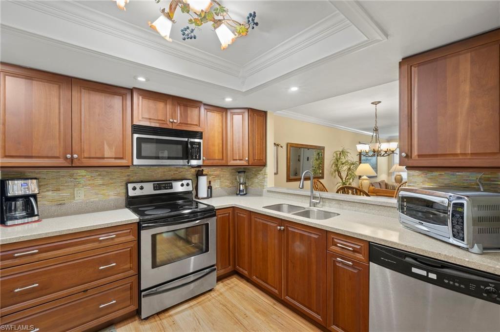 CLUB AT CRYSTAL LAKE CONDOMINIUM - Residential