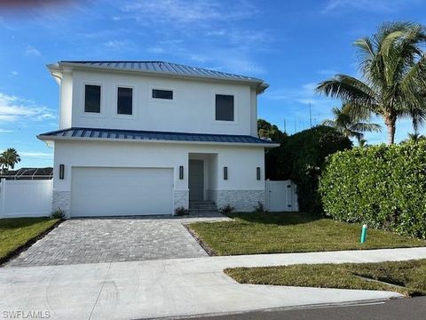 510 111th AVE N NAPLES FL 34108