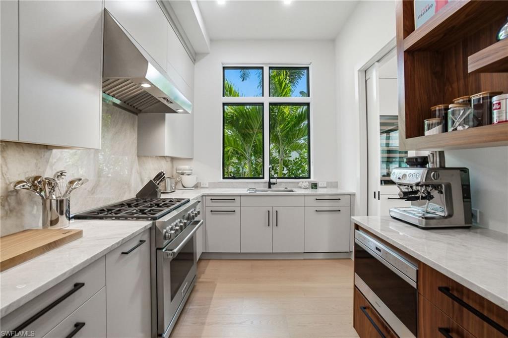 OLDE NAPLES - Residential