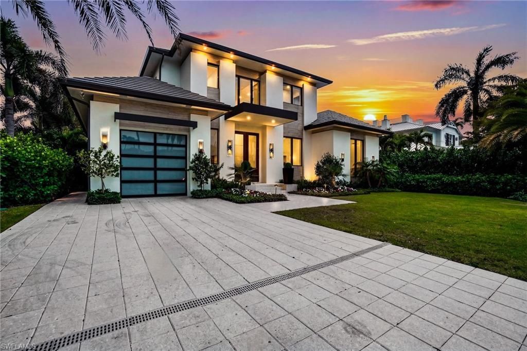 Photo of 264 8th AVE S, NAPLES, FL 34102 (MLS # 226013404)