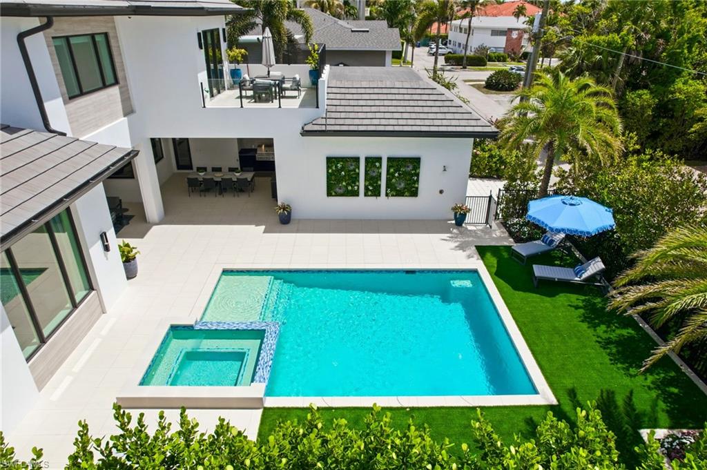 OLDE NAPLES - Residential