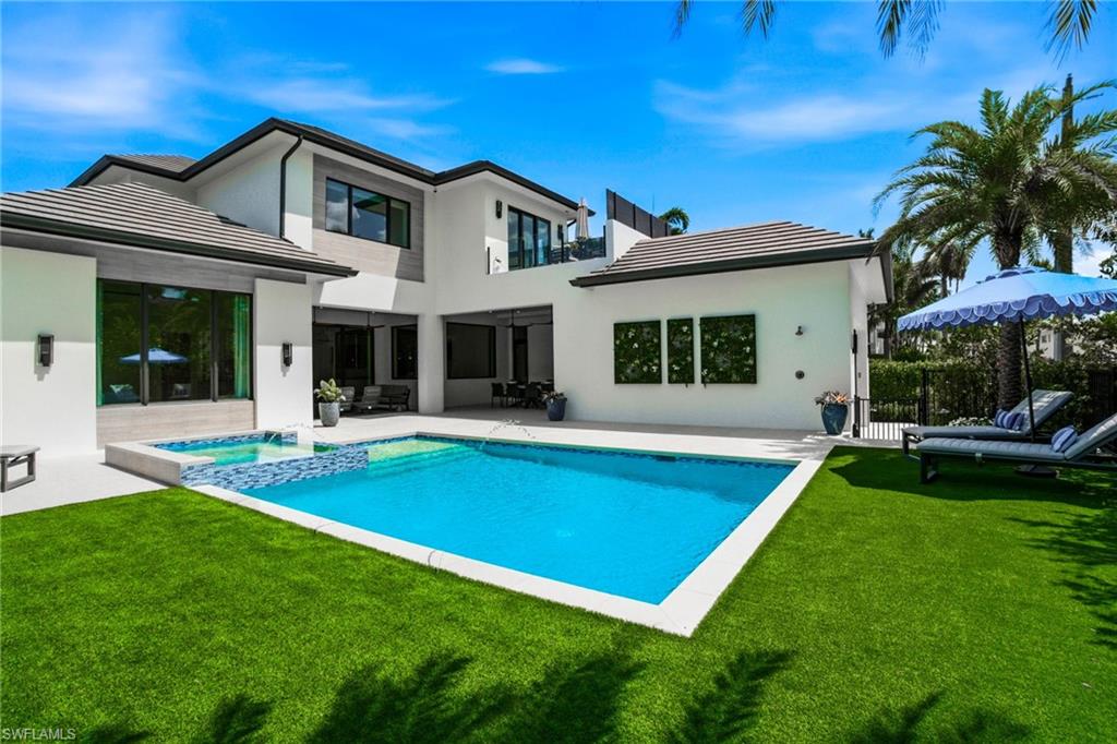 OLDE NAPLES - Residential