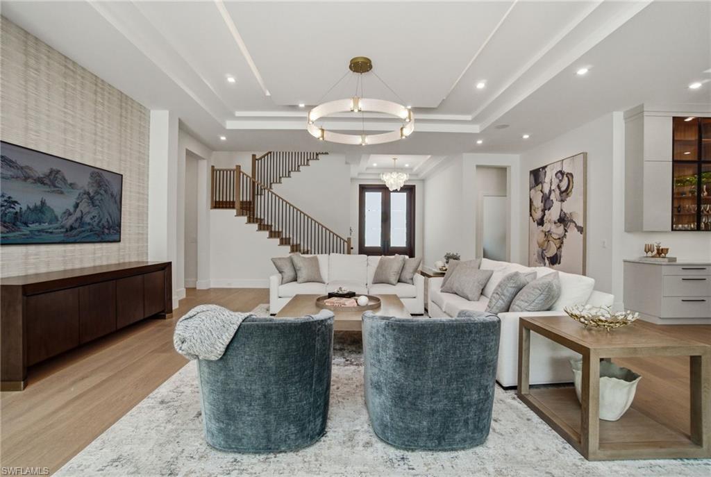 OLDE NAPLES - Residential