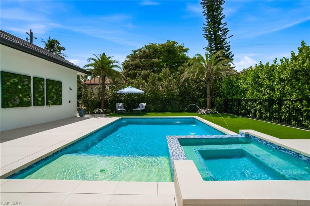 OLDE NAPLES - Residential