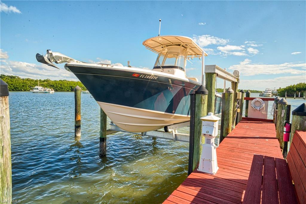 TARPON BAY AT CAPTIVA - Residential