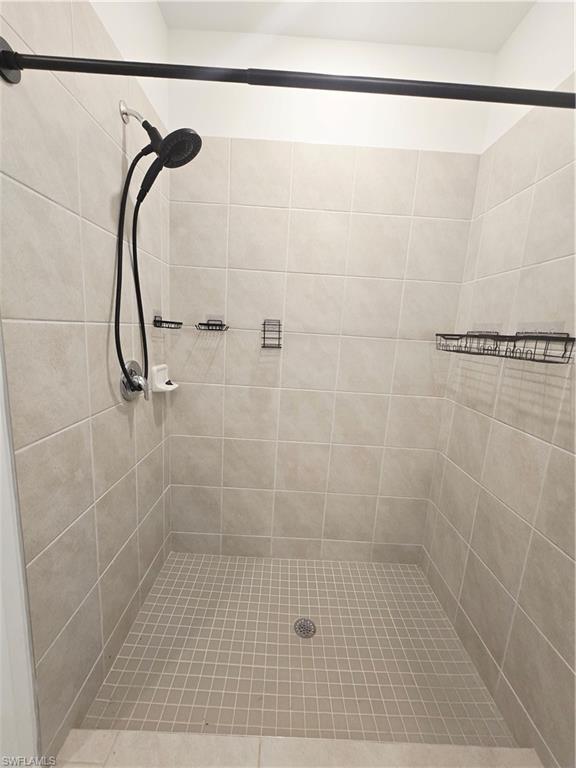 SAVANNA LAKES - Residential