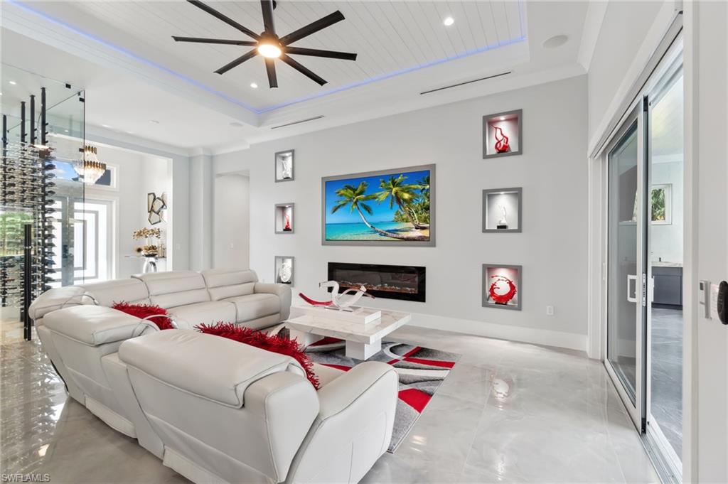 GOLDEN GATE ESTATES - Residential