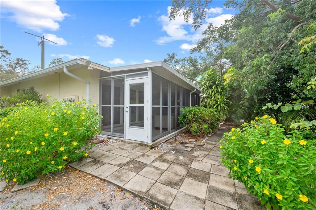 GLADES COUNTRY CLUB - Residential