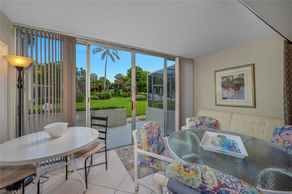 MONTEGO MANOR - Residential