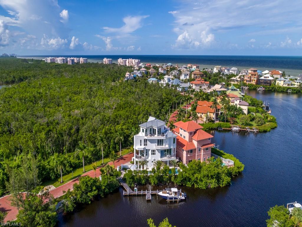 BAYFRONT GARDENS - Residential