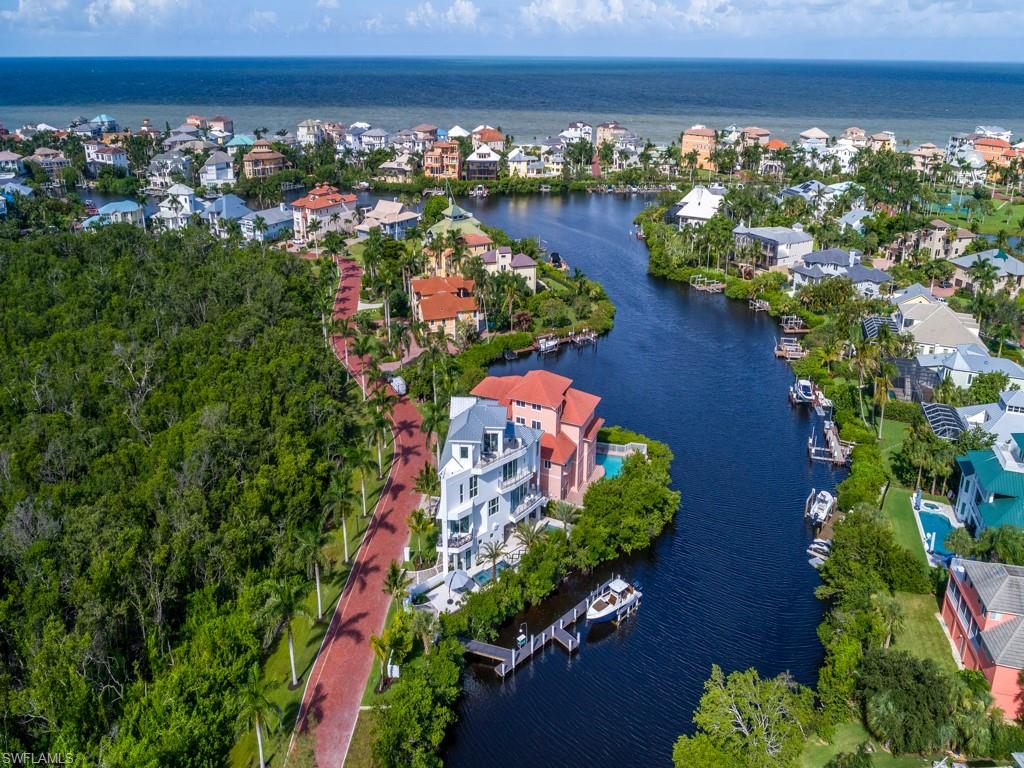 BAYFRONT GARDENS - Residential