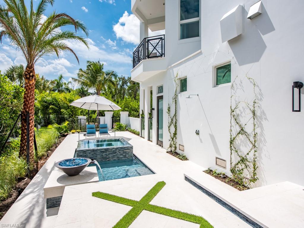 BAYFRONT GARDENS - Residential