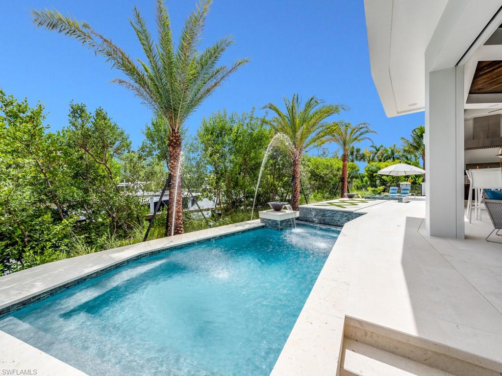 BAYFRONT GARDENS - Residential