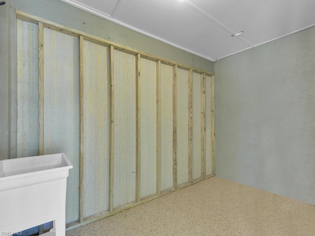 METES AND BOUNDS - Residential