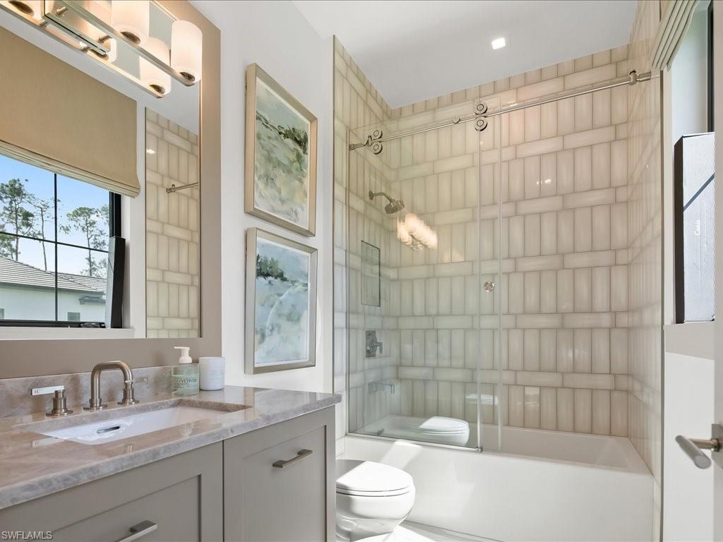 LIVINGSTON WOODS - Residential