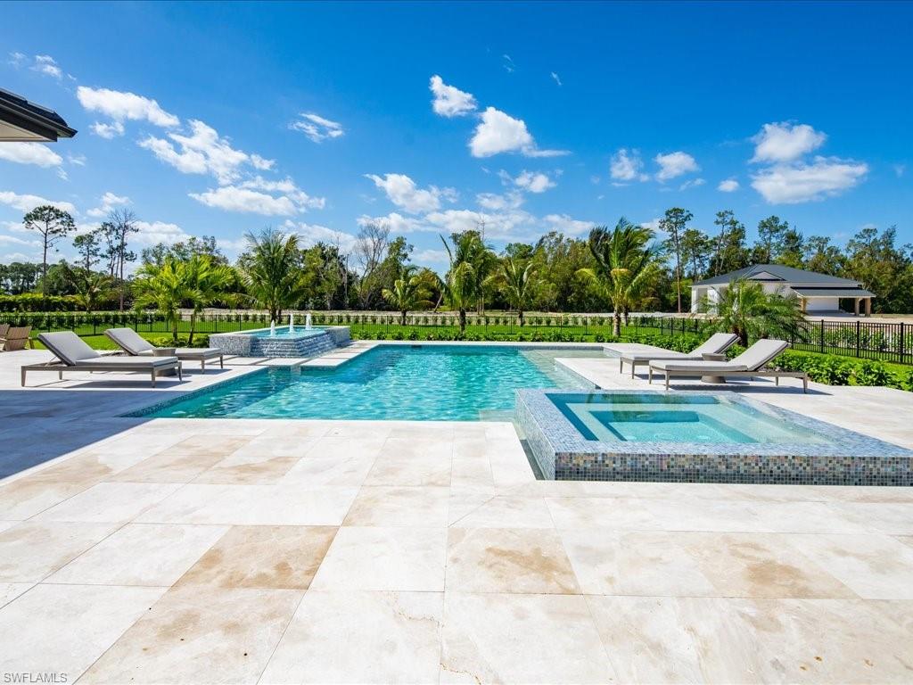 LIVINGSTON WOODS - Residential