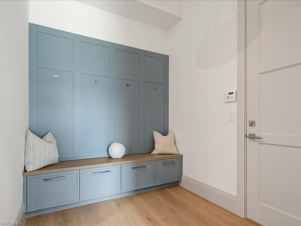 LIVINGSTON WOODS - Residential