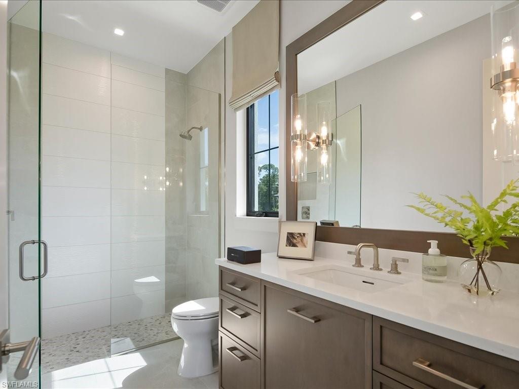 LIVINGSTON WOODS - Residential