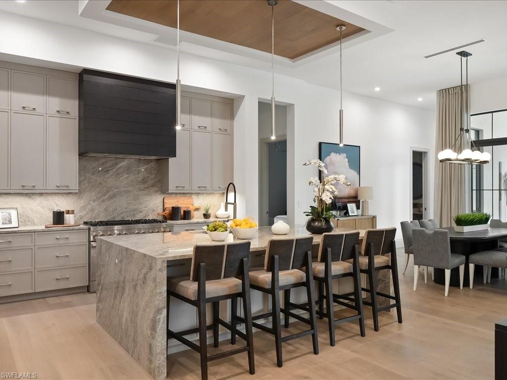 LIVINGSTON WOODS - Residential