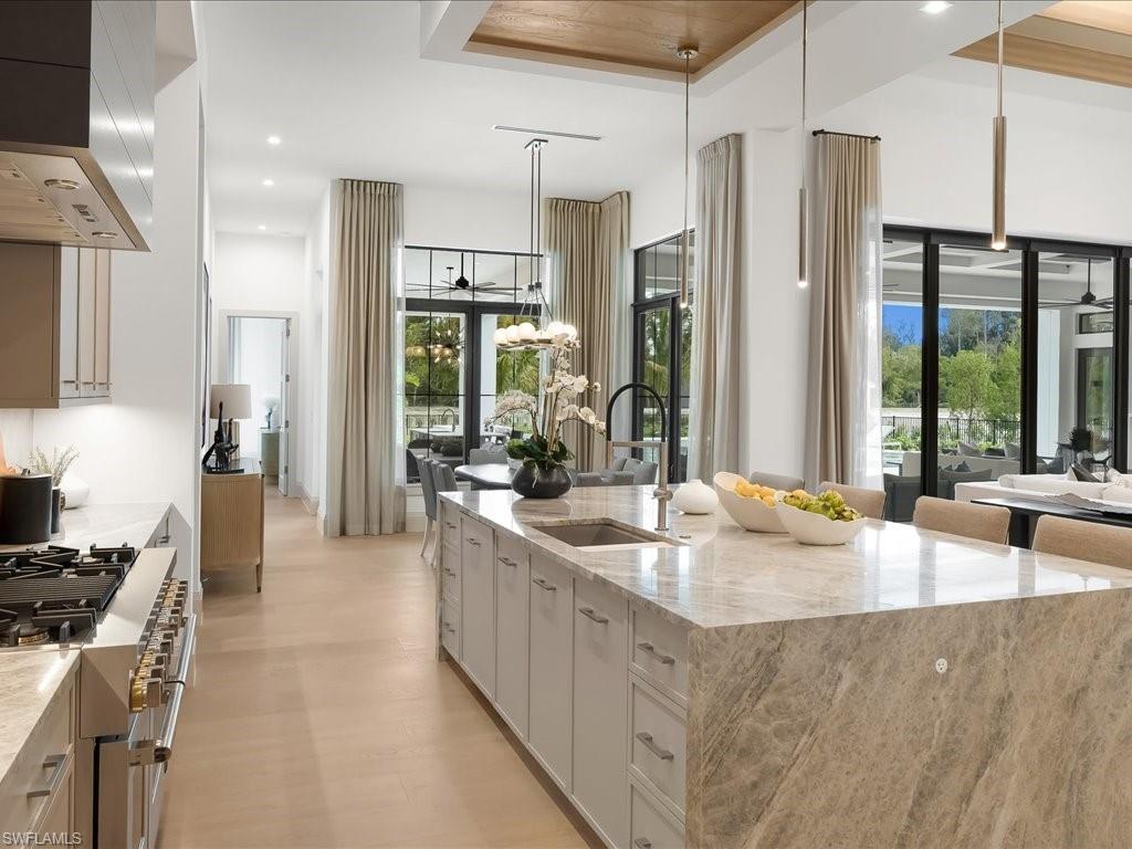 LIVINGSTON WOODS - Residential