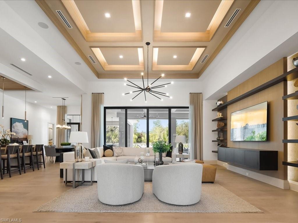 LIVINGSTON WOODS - Residential