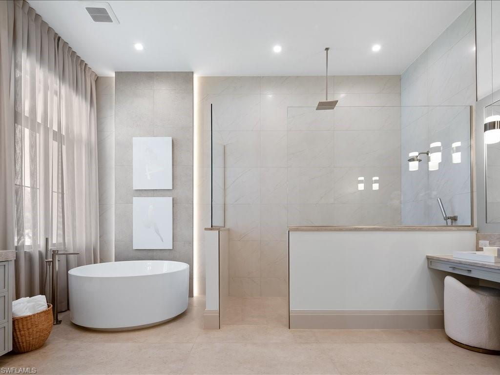 LIVINGSTON WOODS - Residential